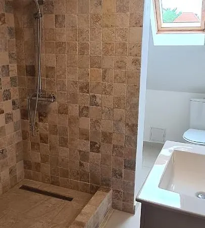 Lelia Apartment