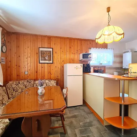 Lelia Apartment